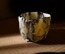 Load image into Gallery viewer, Kei Wakao rice-colored celadon tea bowl