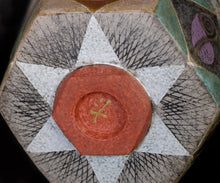 画像をギャラリービューアに読み込む, 伊藤北斗 釉刻色絵金銀彩 面取茶碗