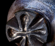 画像をギャラリービューアに読み込む, 三藤るい 粉引割高台茶碗 銘「縹星」