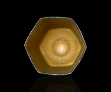 画像をギャラリービューアに読み込む, 伊藤北斗 釉刻色絵金銀彩 面取茶盌