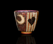画像をギャラリービューアに読み込む, 伊藤北斗 釉刻色絵金銀彩 面取ぐい呑 -Hedgehog-