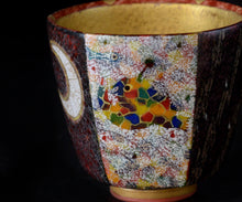 画像をギャラリービューアに読み込む, 伊藤北斗 釉刻色絵金銀彩 面取ぐい呑 -Anglerfish-