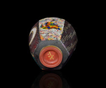 画像をギャラリービューアに読み込む, 伊藤北斗 釉刻色絵金銀彩 面取ぐい呑 -Anglerfish-