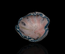 画像をギャラリービューアに読み込む, 加藤真美 フロスト釉 酒盃「玄武」