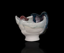 画像をギャラリービューアに読み込む, 加藤真美 フロスト釉 酒盃「丹頂」