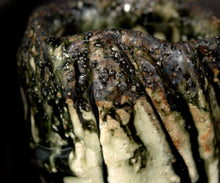 画像をギャラリービューアに読み込む, 塚本治彦 黒織部ぐい呑