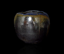 Load image into Gallery viewer, Hiroshi Gozeki Sohen-Guro Chawan "La nuit étoilée #28"