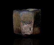 Load image into Gallery viewer, Hiroshi Gozeki Shakusai Sohen-guro Chawan