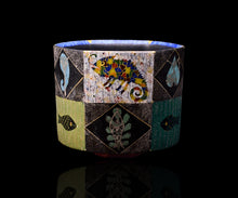 画像をギャラリービューアに読み込む, 伊藤北斗 釉刻色絵金銀彩 面取茶碗 -Chameleon-