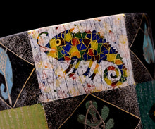 画像をギャラリービューアに読み込む, 伊藤北斗 釉刻色絵金銀彩 面取茶碗 -Chameleon-