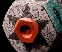 画像をギャラリービューアに読み込む, 伊藤北斗 釉刻色絵金銀彩 面取茶碗 -Chameleon-