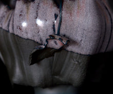 Load image into Gallery viewer, Mami Kato Frost glaze tea bowl inscribed “Sakuya Yonohana”