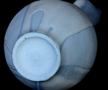 Load image into Gallery viewer, Mami Kato Frost-Glazed “IRIS” Flower Vase