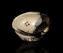 Load image into Gallery viewer, Okuiso Taisaku Shinotsu tea bowl