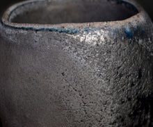 Load image into Gallery viewer, Hiroshi Gozeki Sohen-guro Chawan Singularity #1