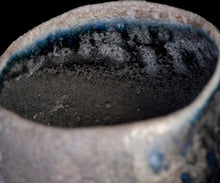 Load image into Gallery viewer, Hiroshi Gozeki Sohen-guro Chawan Singularity #1