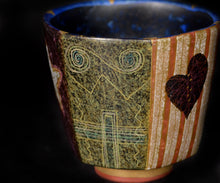 画像をギャラリービューアに読み込む, 伊藤北斗 釉刻色絵金銀彩 面取ぐい呑 - Squid-