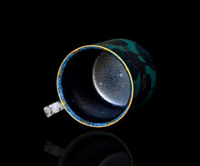 画像をギャラリービューアに読み込む, 伊藤北斗 釉刻色絵金銀彩 珈琲呑 -Raccoon-