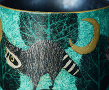 画像をギャラリービューアに読み込む, 伊藤北斗 釉刻色絵金銀彩 珈琲呑 -Raccoon-