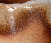 Load image into Gallery viewer, Hiroshi Goseki Hiyama Bizen chawan Emerald flowsion