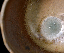 Load image into Gallery viewer, Hiroshi Goseki Hiyama Bizen chawan Emerald flowsion