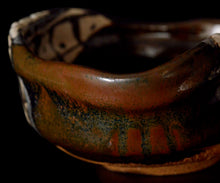 Load image into Gallery viewer, Mitsutosa black Oribe tea bowl