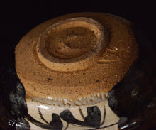 Load image into Gallery viewer, Mitsutosa black Oribe tea bowl