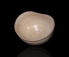 Load image into Gallery viewer, Tori Yoshino Hagi chawan