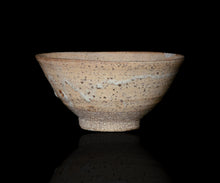 Load image into Gallery viewer, Tori Yoshino Hagi Ko-ido chawan
