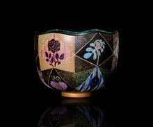 画像をギャラリービューアに読み込む, 伊藤北斗 釉刻色絵金銀彩 茶碗