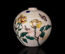画像をギャラリービューアに読み込む, 村松道 銹朽手 薔薇と蝶の花瓶