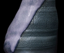 画像をギャラリービューアに読み込む, 加藤真美 ラベンダーフロスト釉 黒磁花入