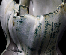 画像をギャラリービューアに読み込む, 加藤真美 フロスト釉 黒磁花入