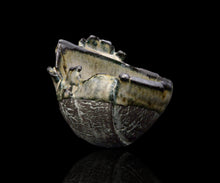 画像をギャラリービューアに読み込む, 加藤真美 フロスト釉 黒酒盃B