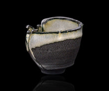 画像をギャラリービューアに読み込む, 加藤真美 フロスト釉 黒酒盃A