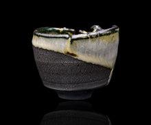 画像をギャラリービューアに読み込む, 加藤真美 フロスト釉 黒酒盃A