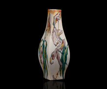 画像をギャラリービューアに読み込む, 村松道 銹朽手 百合文長方瓶