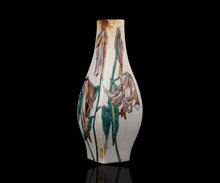 画像をギャラリービューアに読み込む, 村松道 銹朽手 百合文長方瓶