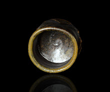 画像をギャラリービューアに読み込む, マイケルマルティノ 彫黒唐津ぐい呑