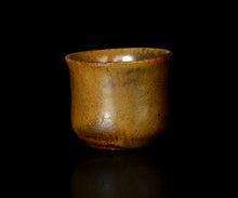 画像をギャラリービューアに読み込む, 三藤るい 黒唐津ぐい呑