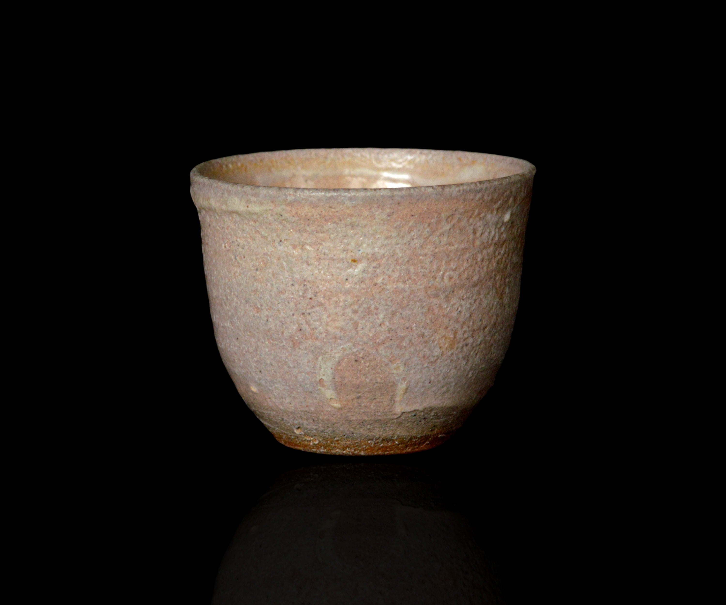 三藤るい 唐津ぐい呑 – 窯と土～Kama-to-tsuchi～
