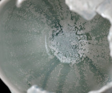 画像をギャラリービューアに読み込む, 加藤真美 フロスト釉茶碗 銘「コノハナ」
