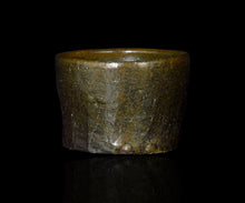 画像をギャラリービューアに読み込む, 三藤るい 黒唐津刳貫茶碗
