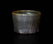 画像をギャラリービューアに読み込む, 三藤るい 黒唐津刳貫茶碗