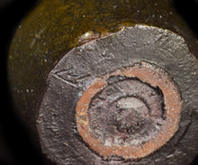 画像をギャラリービューアに読み込む, 三藤るい 黒唐津刳貫茶碗