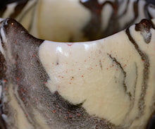 Load image into Gallery viewer, Kei Wakao rice-colored celadon tea bowl