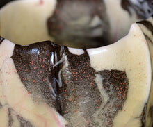 Load image into Gallery viewer, Kei Wakao rice-colored celadon tea bowl