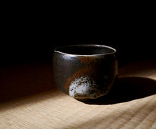 Load image into Gallery viewer, Yukiya Izumida Layered-Textile tea bowl