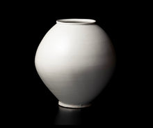画像をギャラリービューアに読み込む, 森岡由利子 白磁満月壺