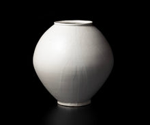 画像をギャラリービューアに読み込む, 森岡由利子 白磁満月壺